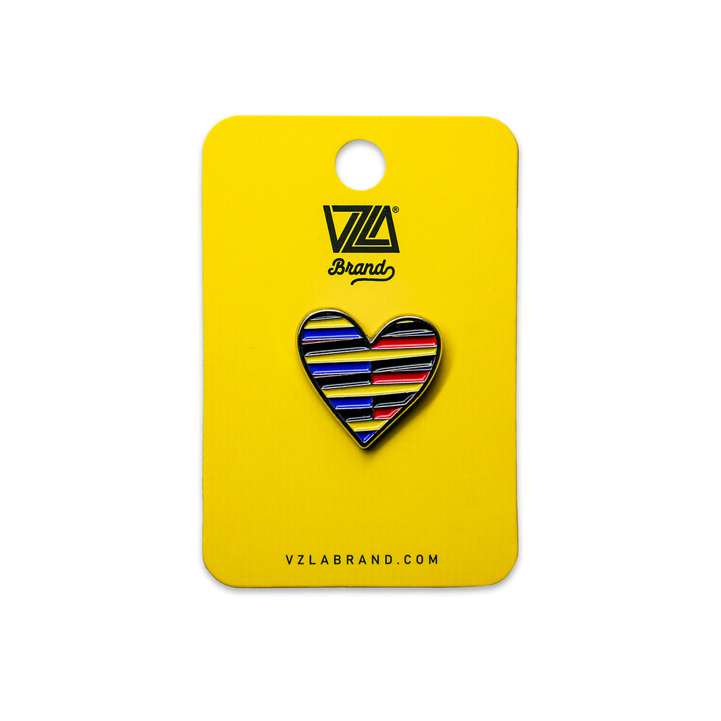 VZLA Corazón Pin