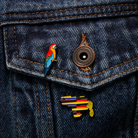 VZLA Guacamaya Pin